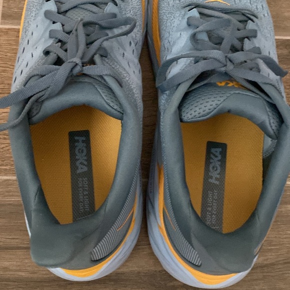 Hoka One One Clifton 8 Running Sneakers
Men's Shoes Size 12.5 D - Picture 9 of 11